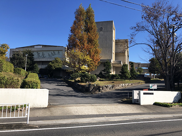 東郷小学校 画像